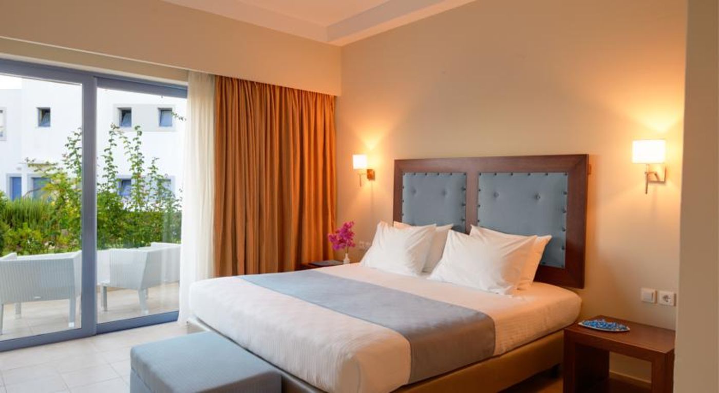 Lakitira-Suites-Room-13