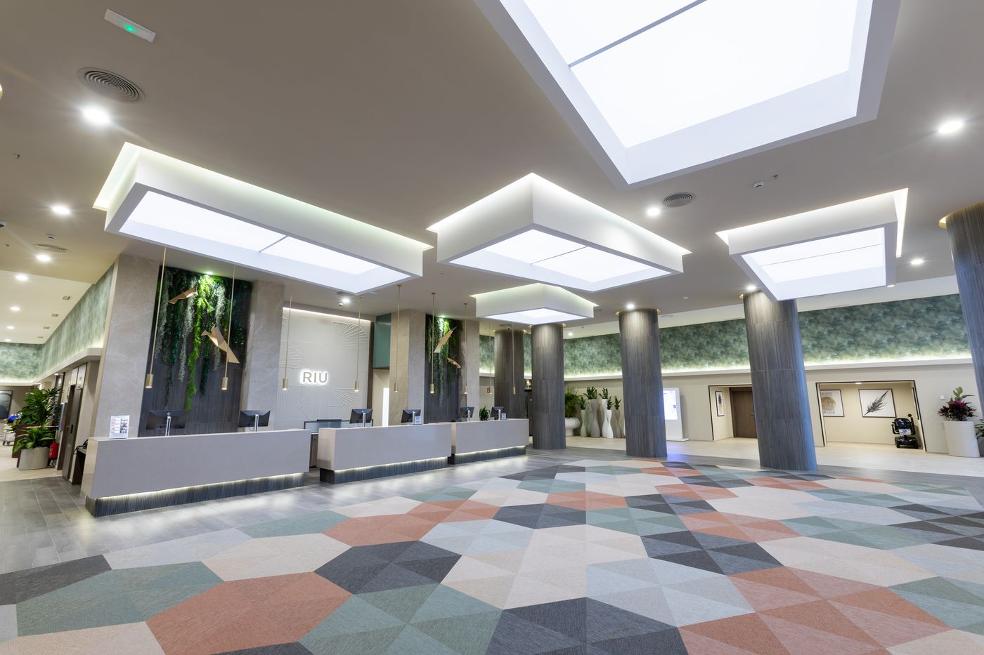 Club-Hotel-Riu-Gran-Canaria-Lobby-63