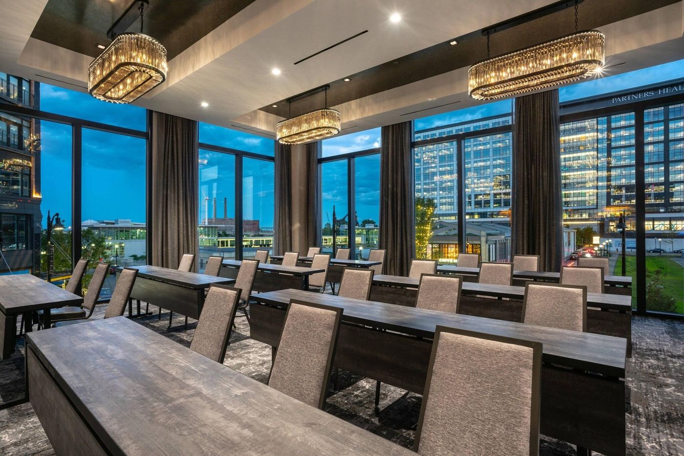 The-Row-Hotel-At-Assembly-Row--Autograph-Collectio-Conferences-13