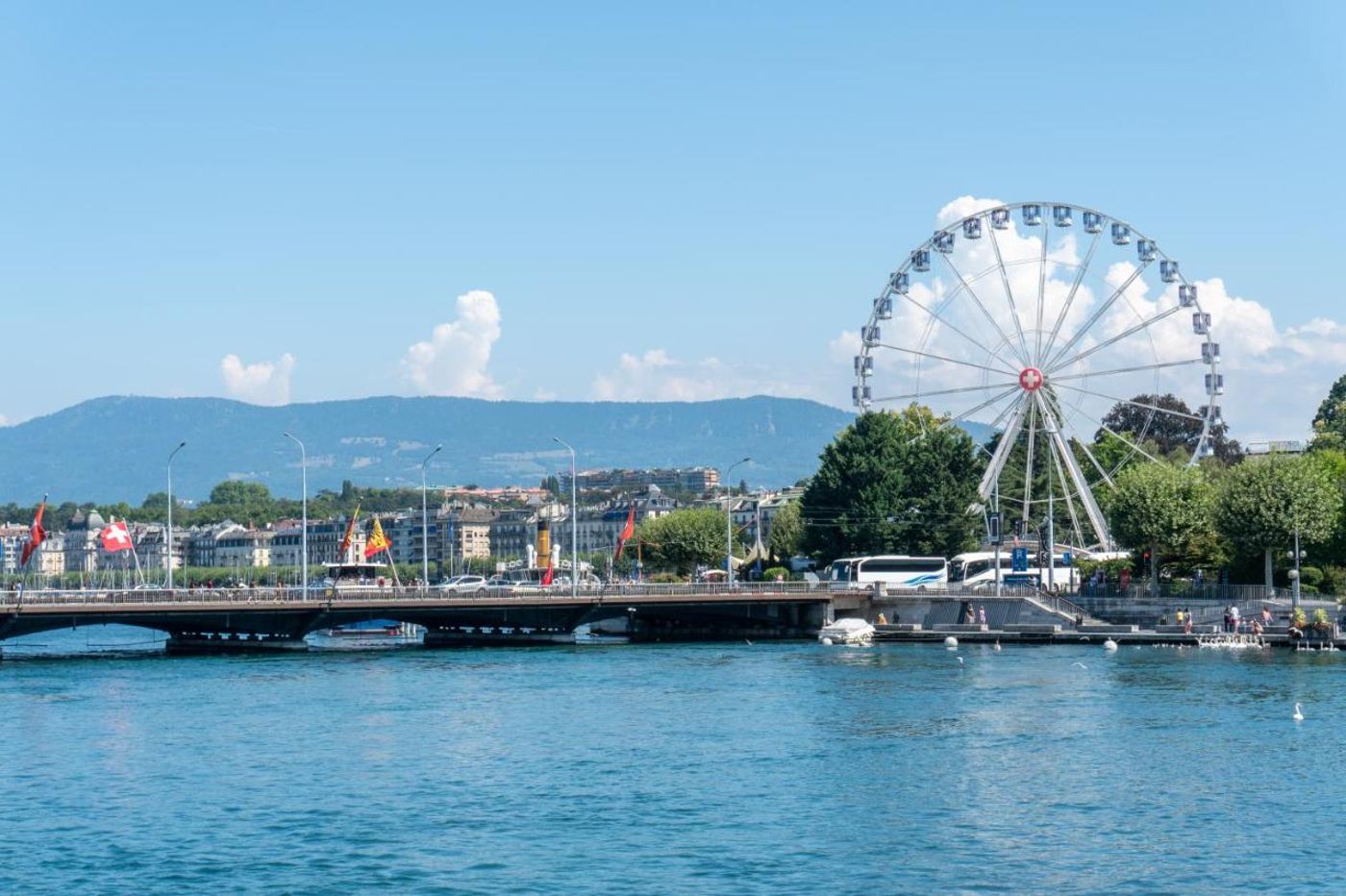 Drake-Longchamp-Sports-and-Entertainment-7