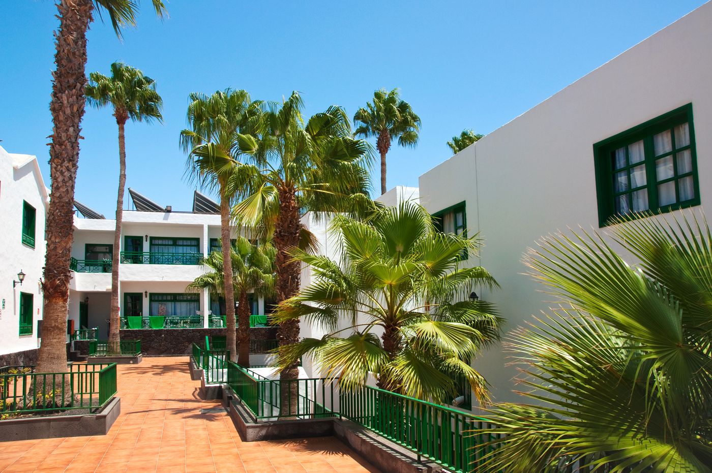 Elena-Apartamentos-General-view-9