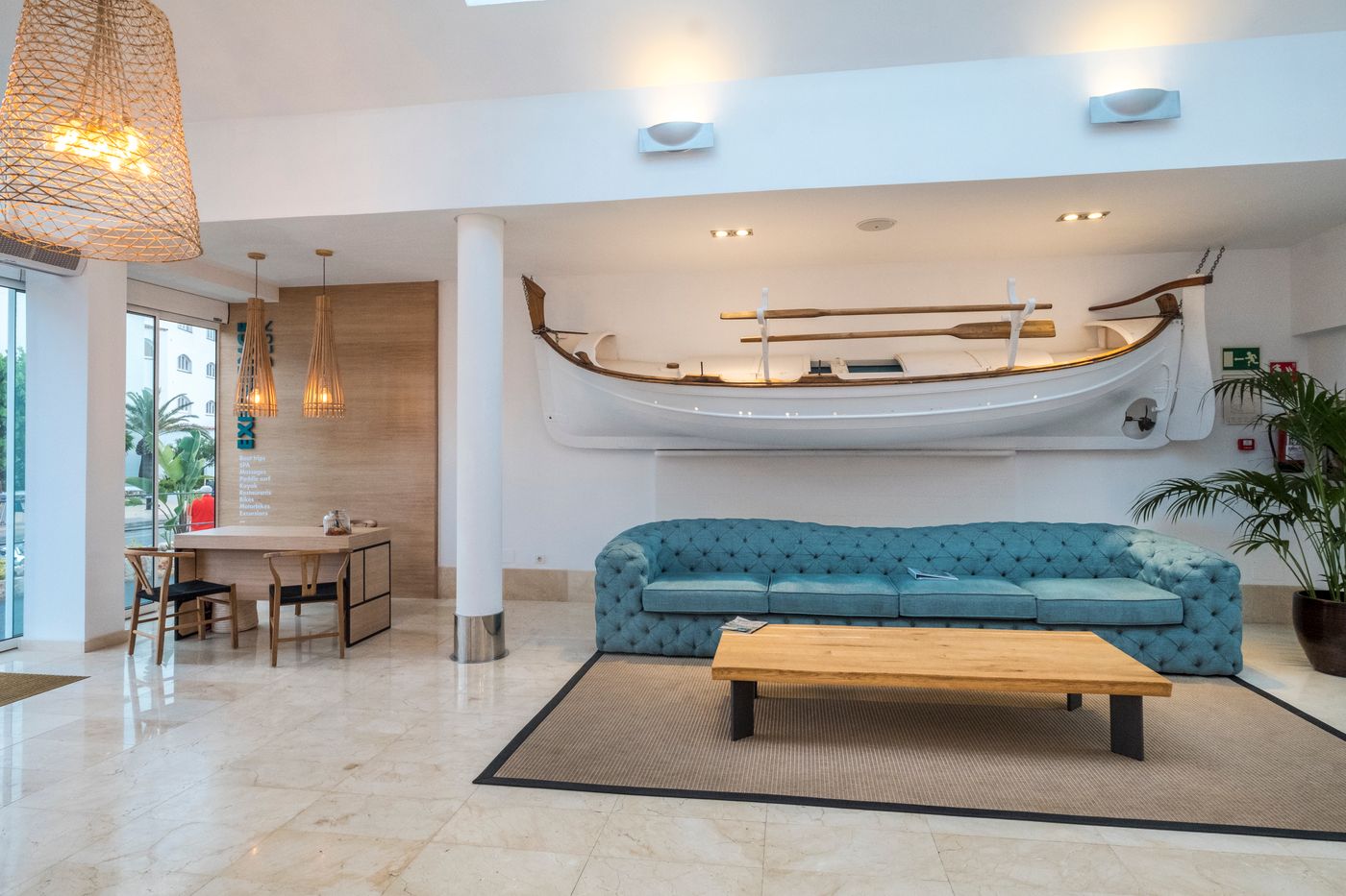 Casas-del-Lago-Hotel---Beach-Club-Lobby-39