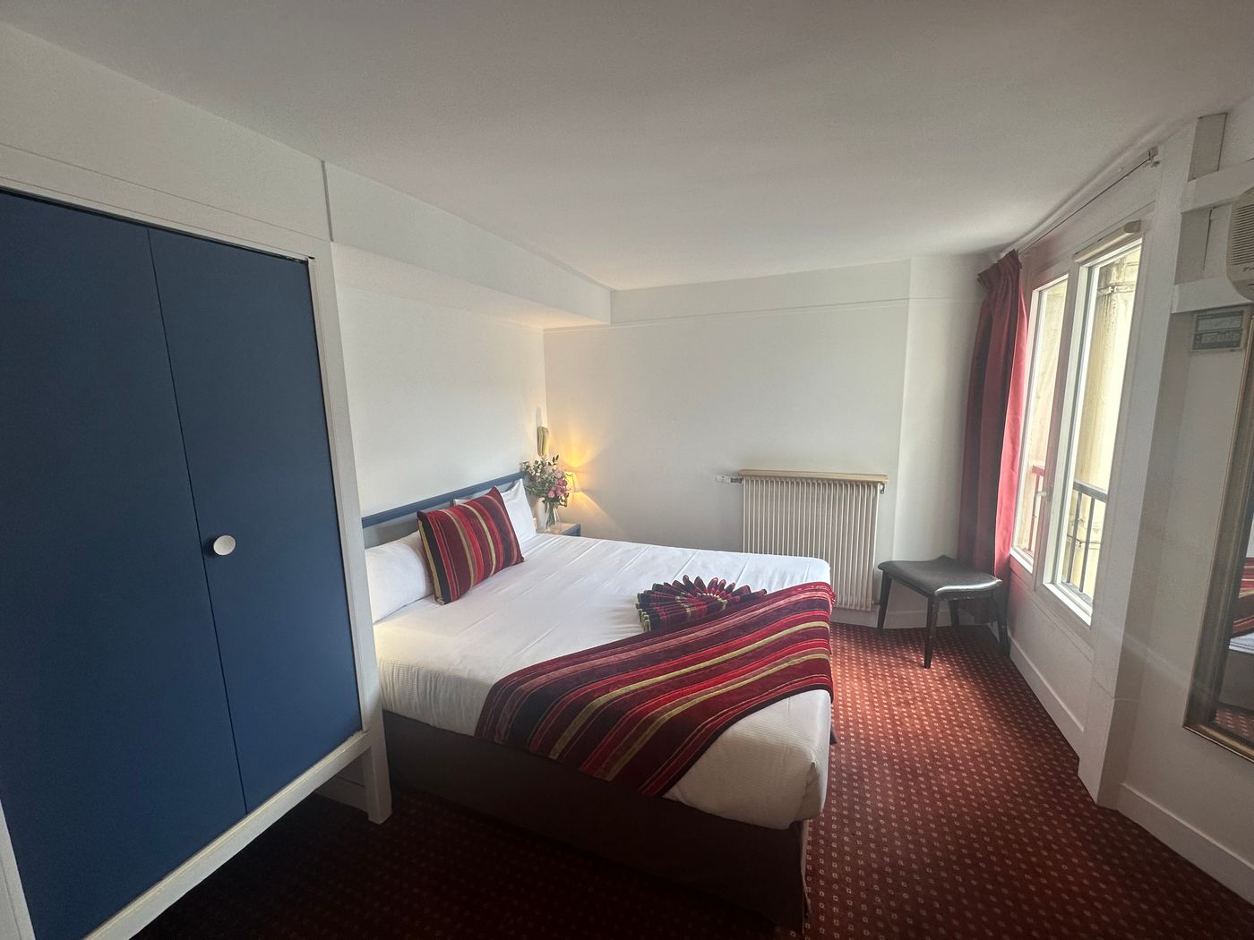 Hotel-Opera-Deauville-Room-16
