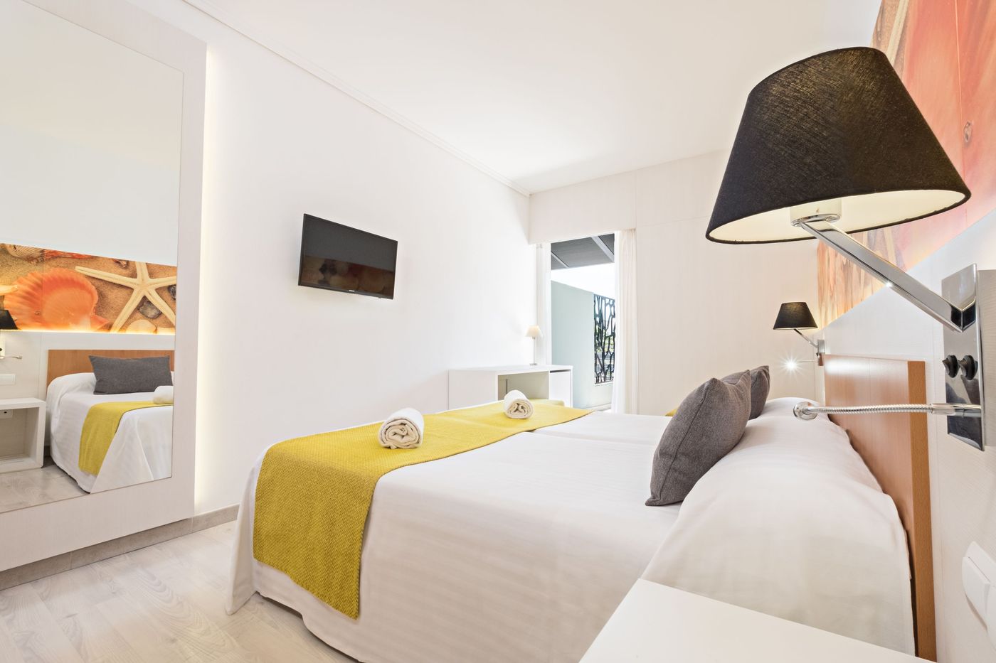 Azuline-Hotel-Pacific-Room-7