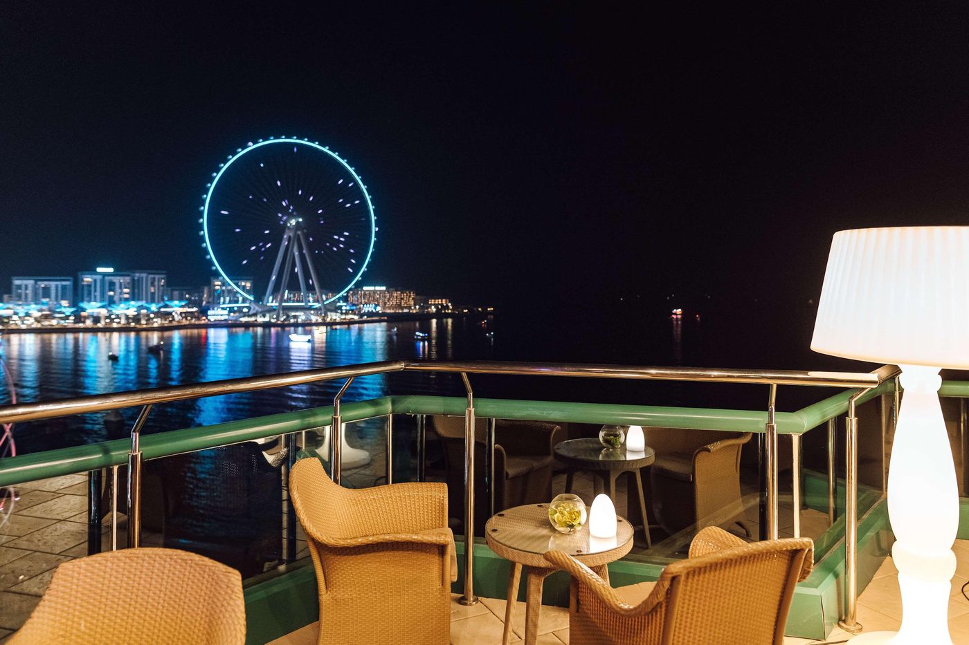 Hilton-Dubai-The-Walk-General-view-15