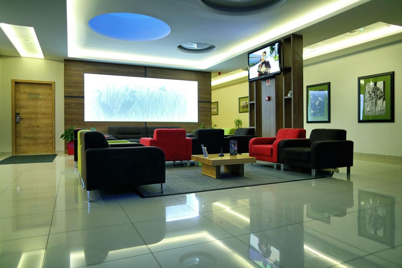 Nadas-To-Park-Hotel-Superior-Lobby-10