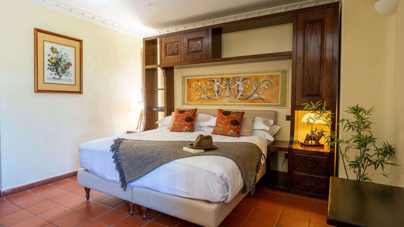 Hotel-Borgo-San-Luigi-Room-18