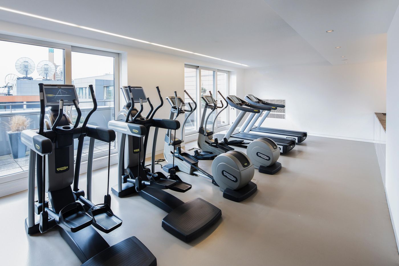 The-Mandala-Hotel-Sports-and-Entertainment-77