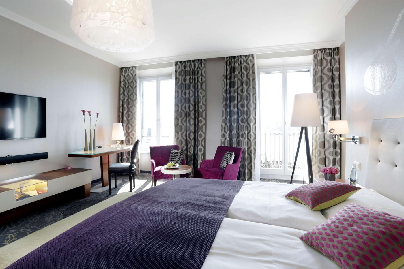 Hotel Schweizerhof Luzern-Switzerland-LUCERNE-Room-7