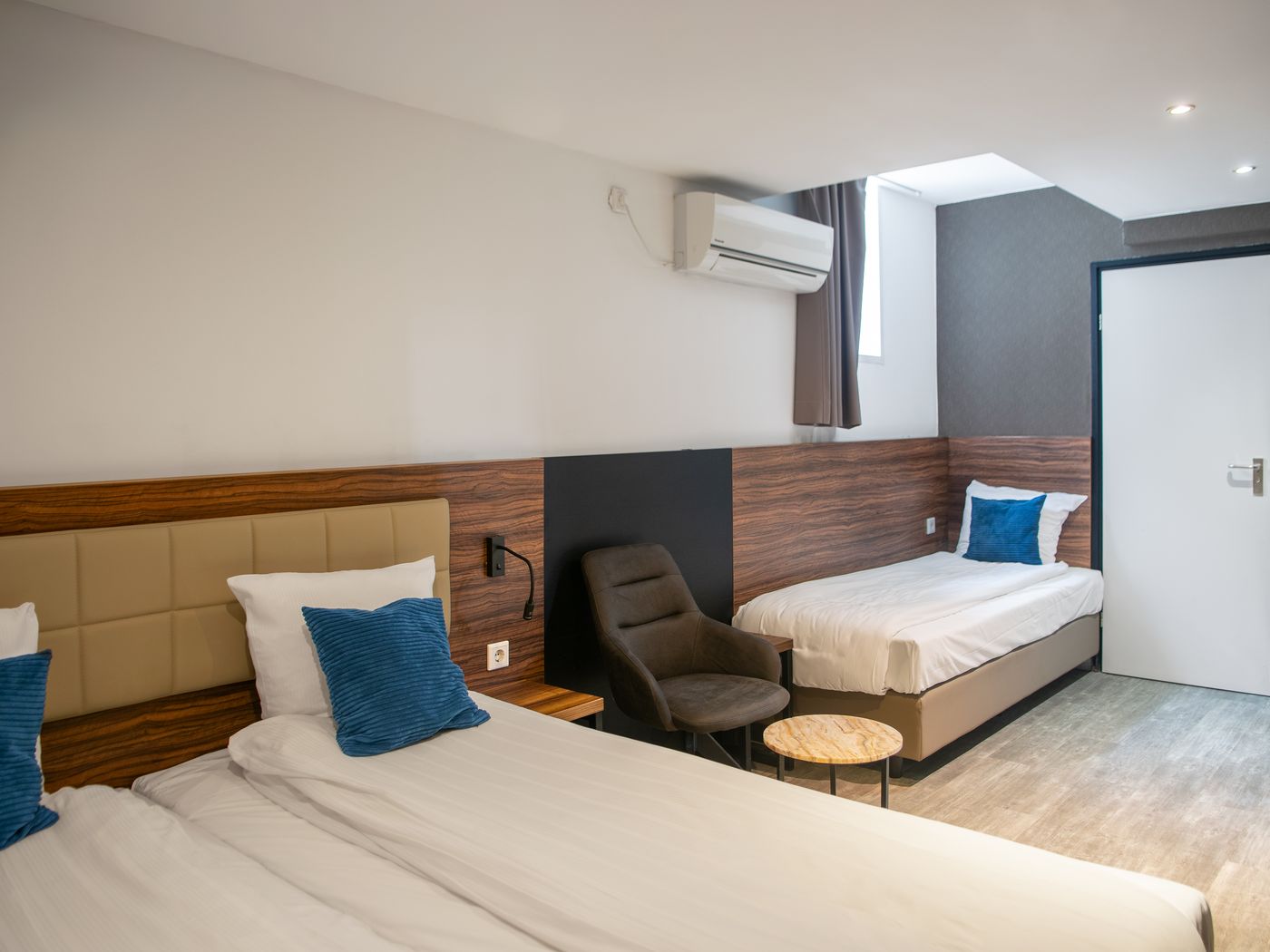 Amsterdam-Lake-Hotel-Room-18