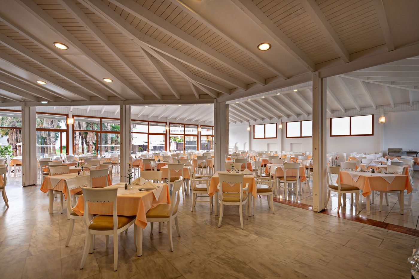 Delfina-beach-Restaurant-35