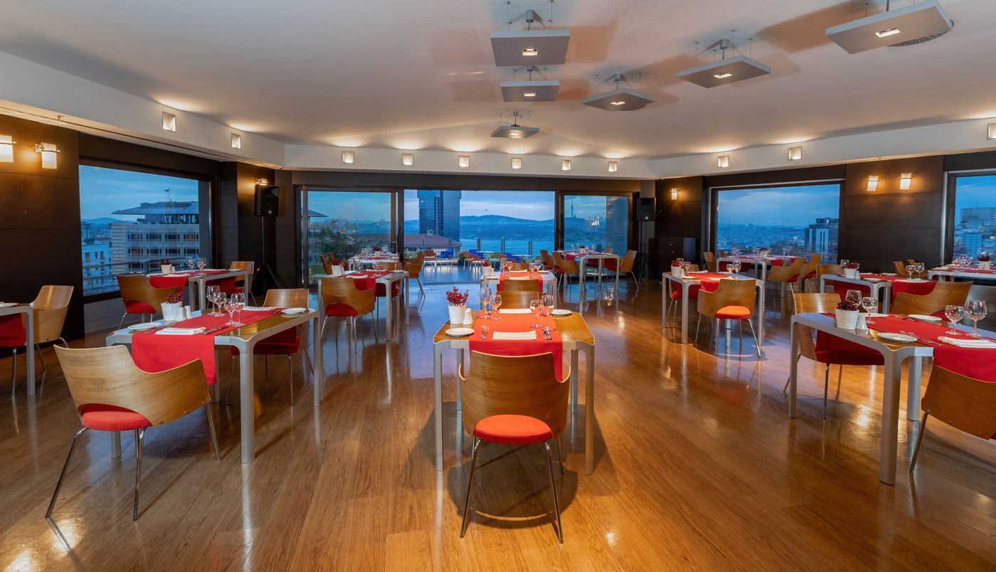 Point-Hotel-Taksim-Restaurant-54