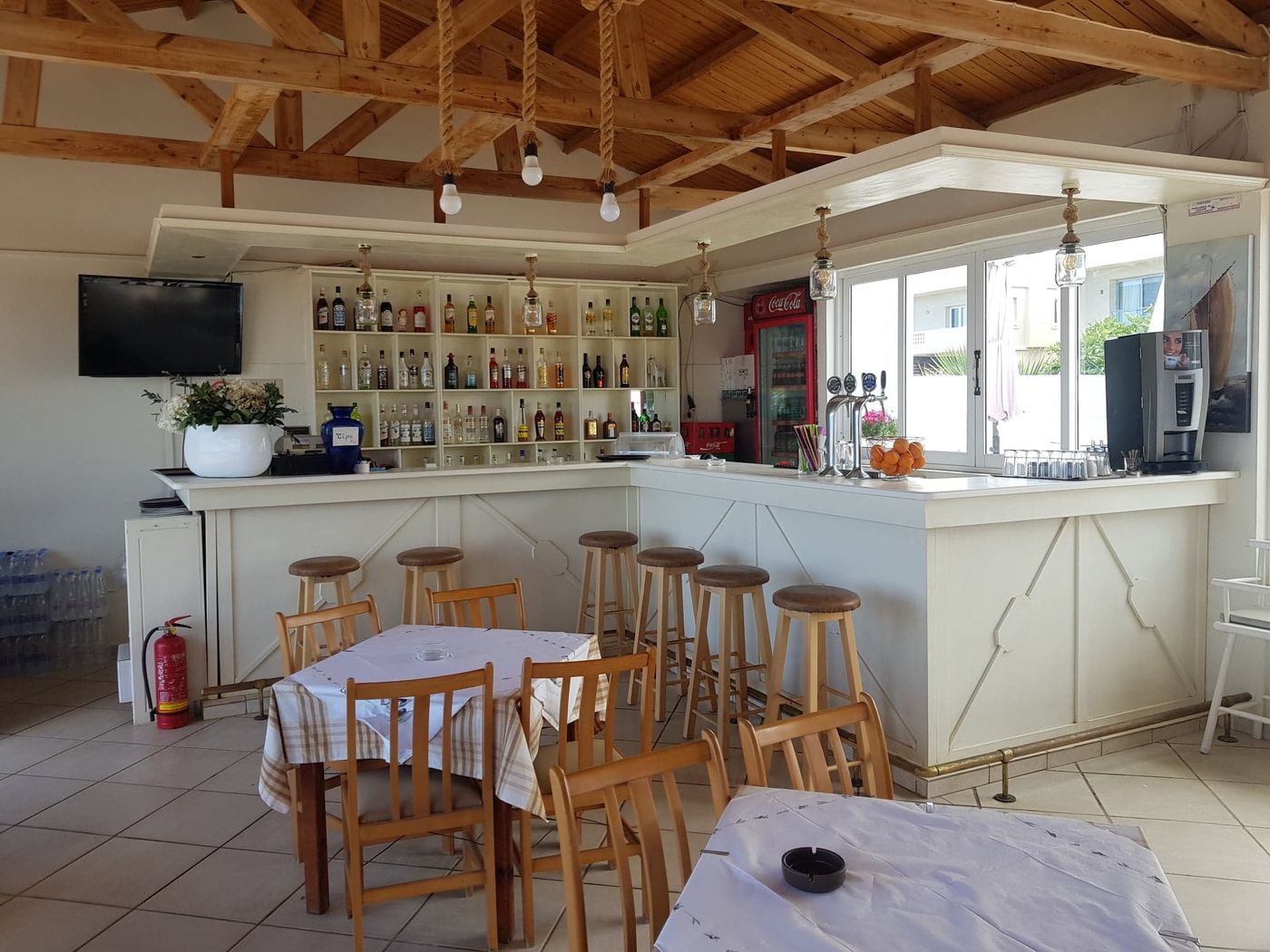 Kasapakis Apartments 06