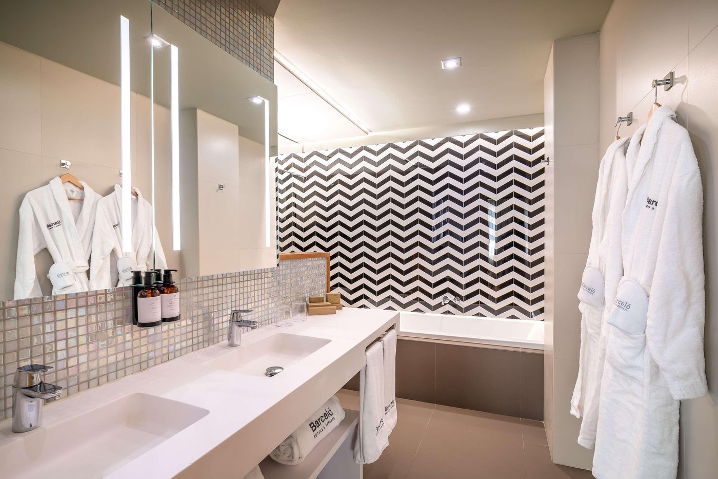 Occidental-Murcia-siete-coronas-Room-30