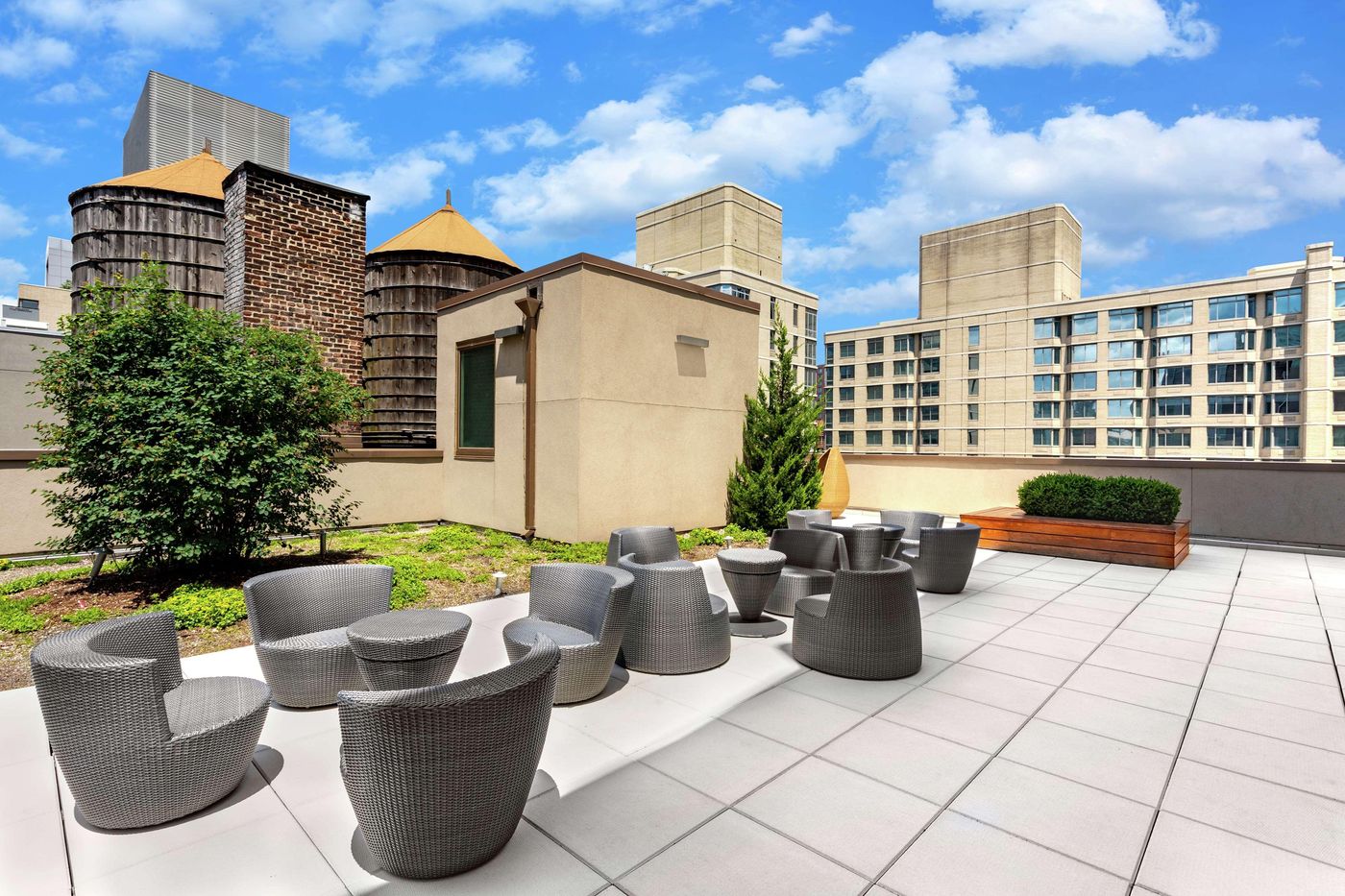 Homewood-Suites-by-Hilton-New-York-Midtown-Manhatt-Lobby-41