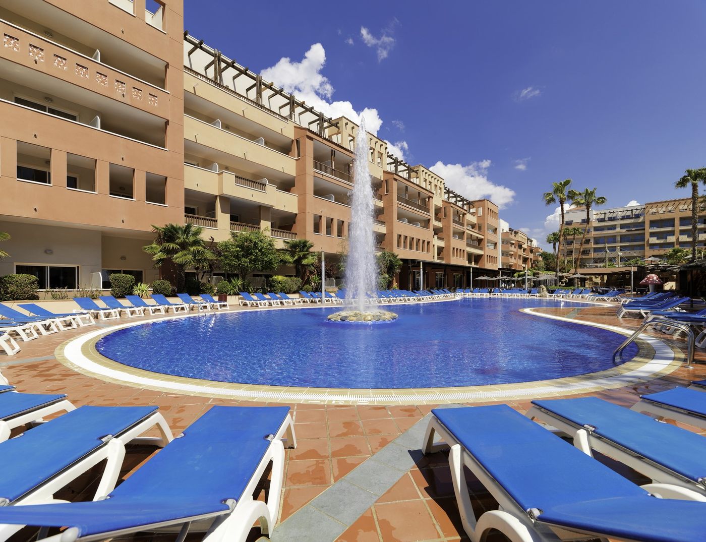 H10 Mediterranean Village