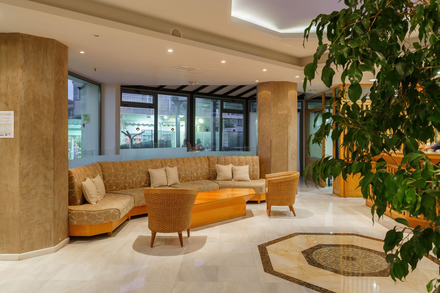 Sentido-Pearl-Beach-Lobby-22