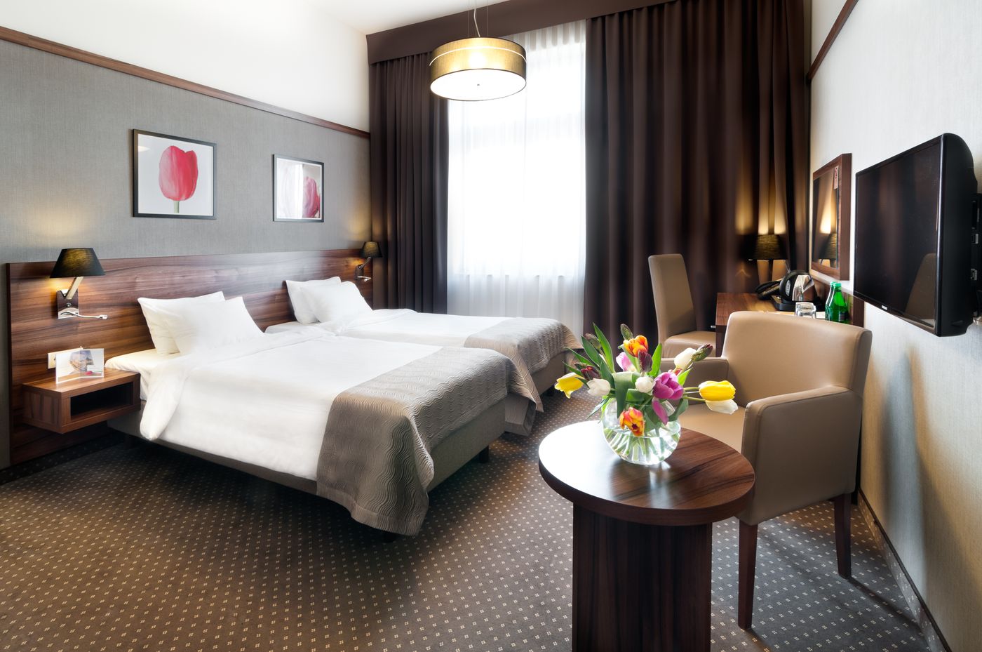 Golden-Tulip-Krakow-City-Center-Room-8