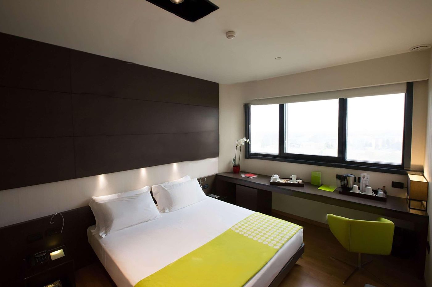 Best-Western-Plus-The-Hub-Hotel-Room-20