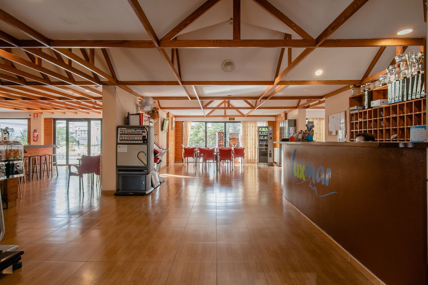 Luxmar-Apartments-Lobby-41