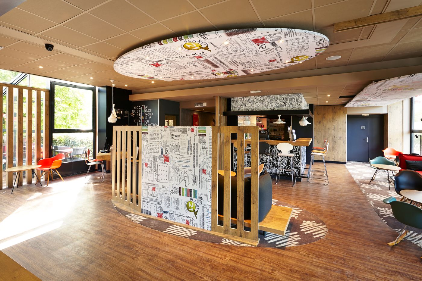 ibis-Marne-la-Vallee-Champs-Bar-14