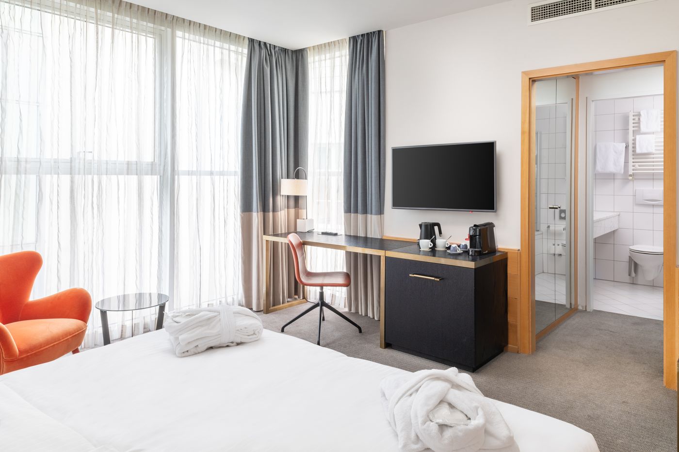 K-K-Hotel-Fenix-Room-21