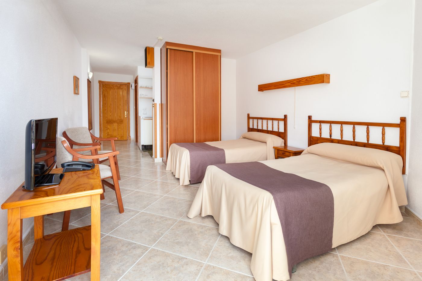 Panoramica-Garden-Room-16