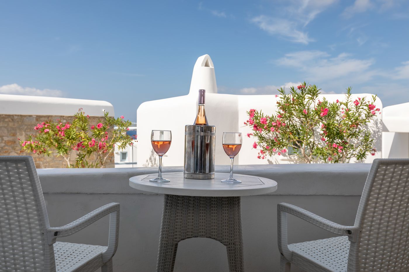 Saint-John-Hotel-Villas---Spa-Room-25