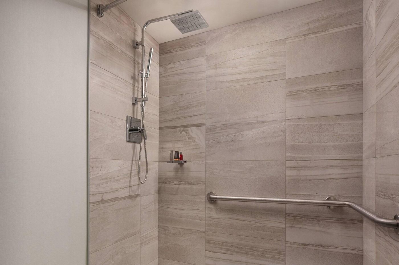 Vancouver-Airport-Marriott-Hotel-Room-36