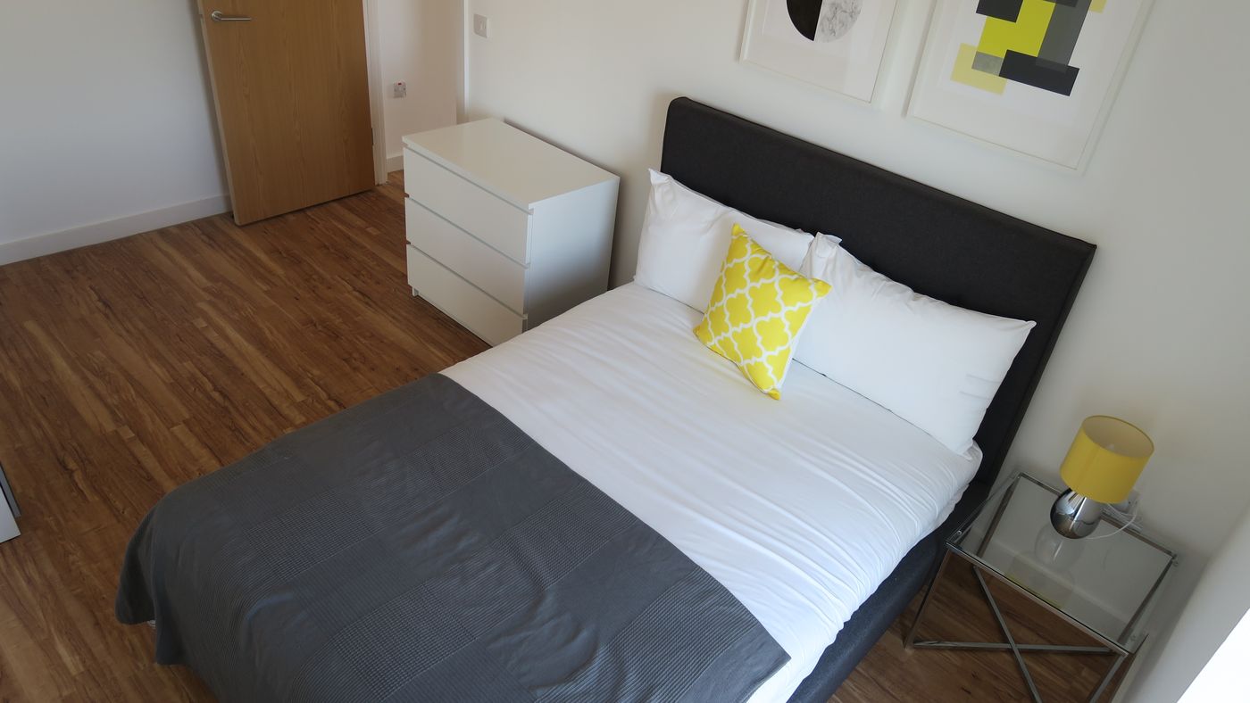 Quay Apartments-United Kingdom-Salford Quays-Room-9