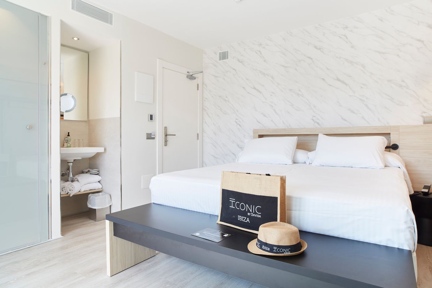 Invisa-Hotel-Es-Pla---Adults-Only-Room-22