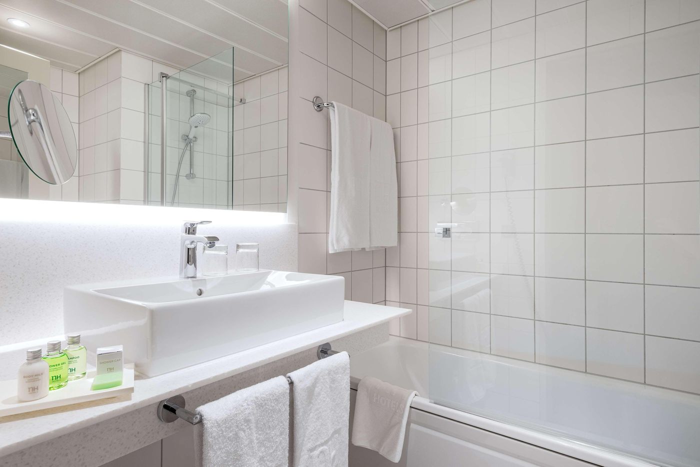 NH-Koln-Altstadt-Room-28