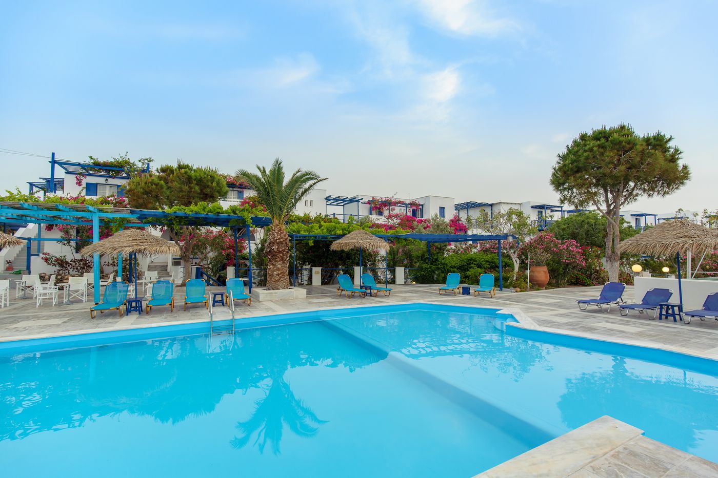 Rivari-Santorini-Pool-2