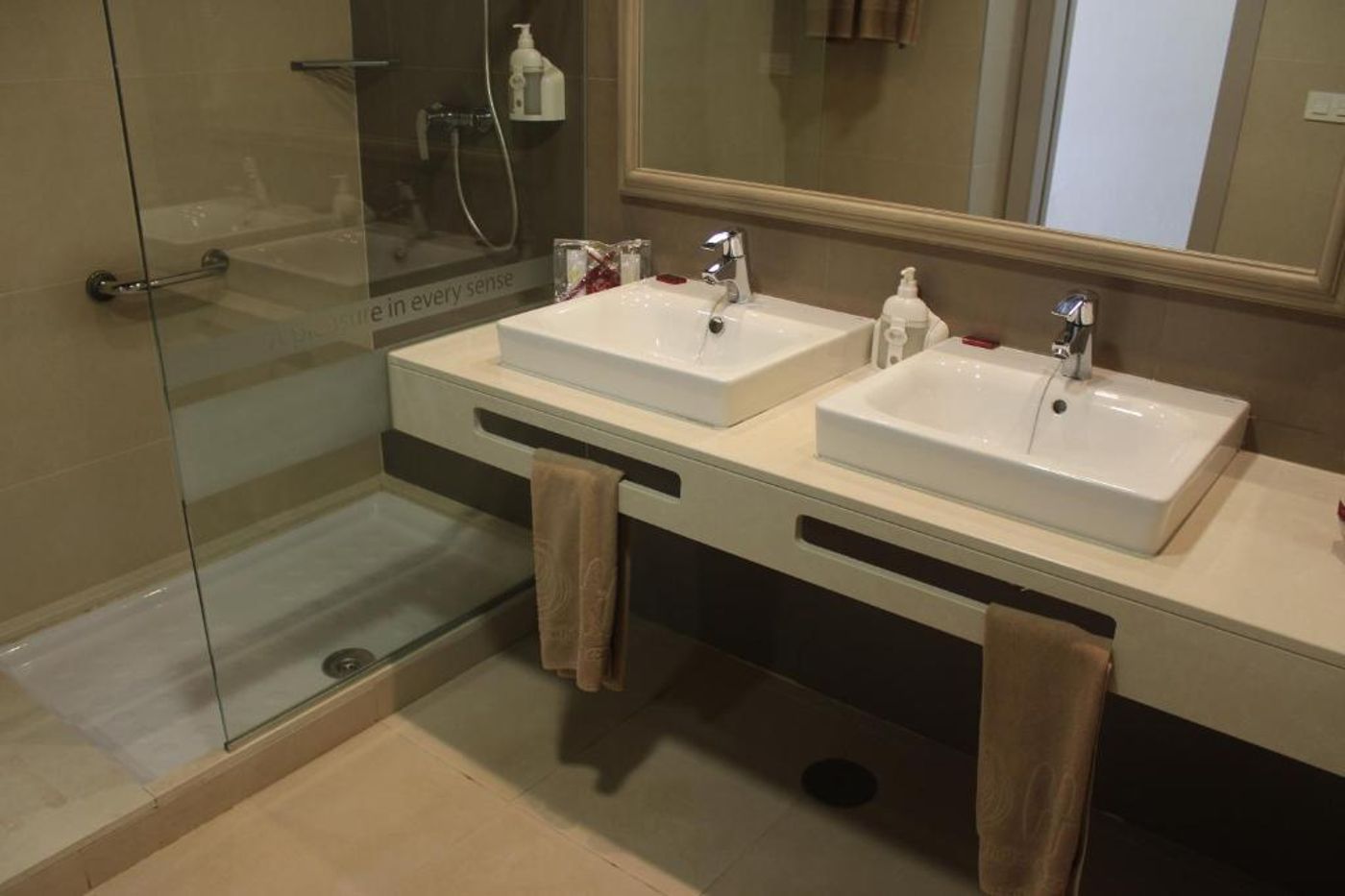 HD-Beach-Resort-Room-69