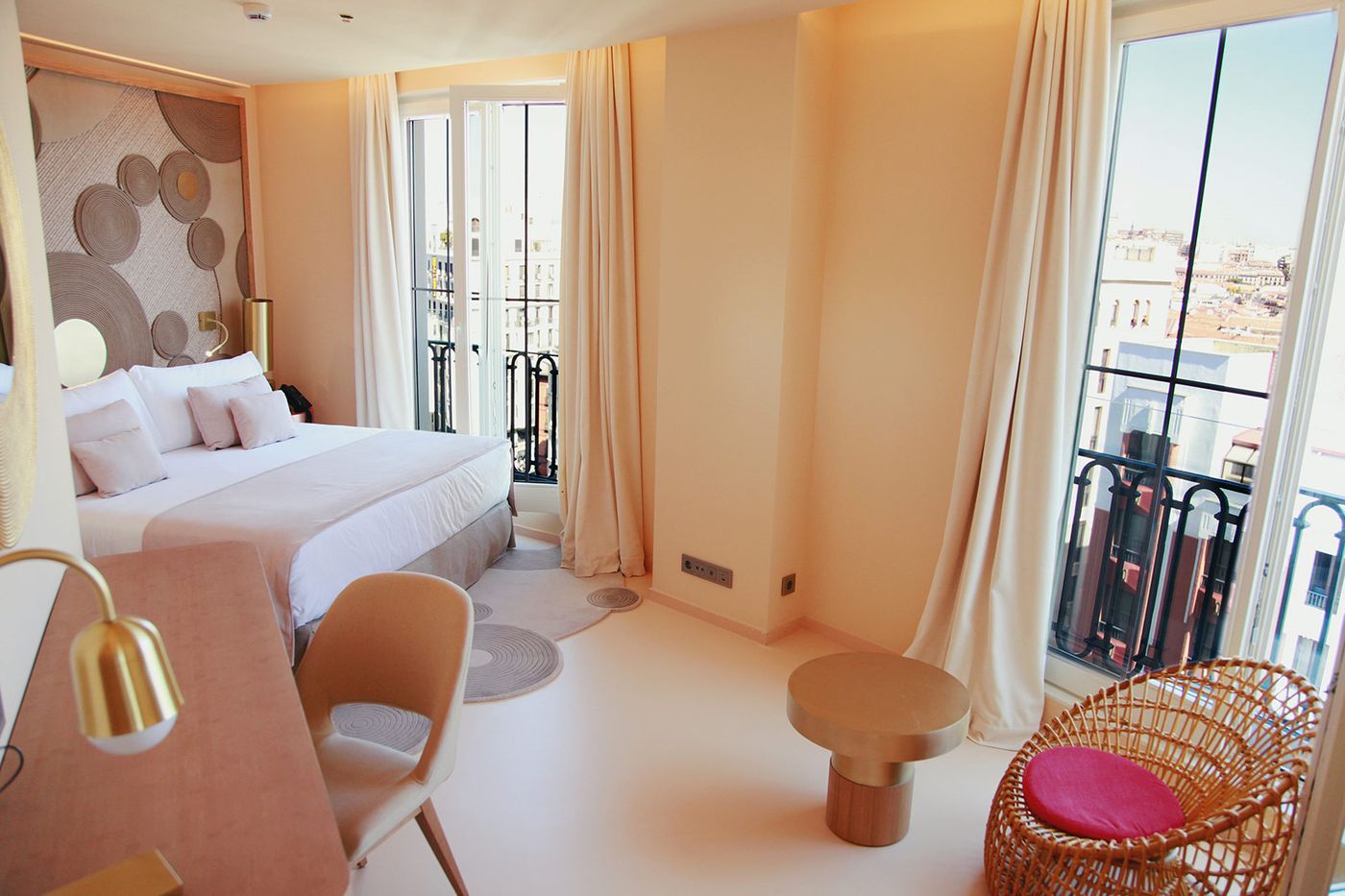 Room-Mate-Macarena-Room-37