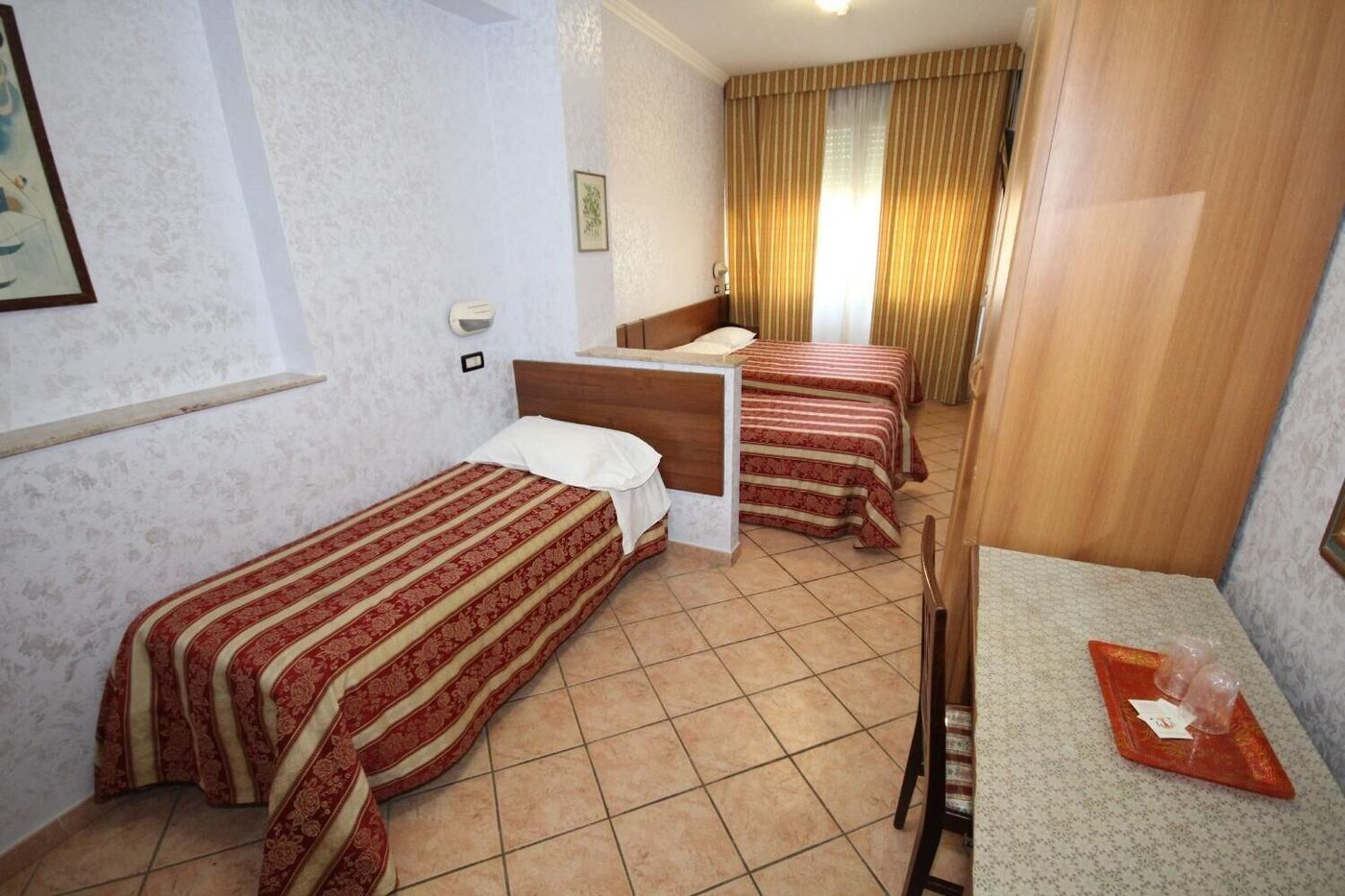 Hotel-Marisa-Room-18