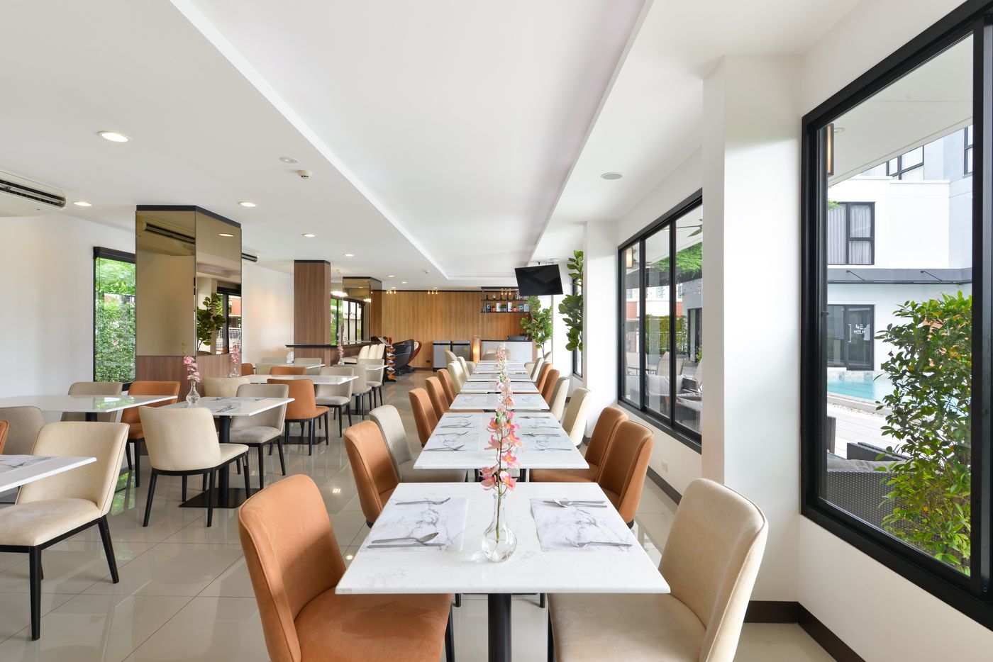 Gate43-Airport-Hotel-Restaurant-14