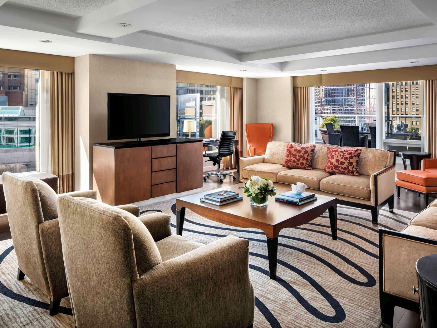 Fairmont-Waterfront-Room-15