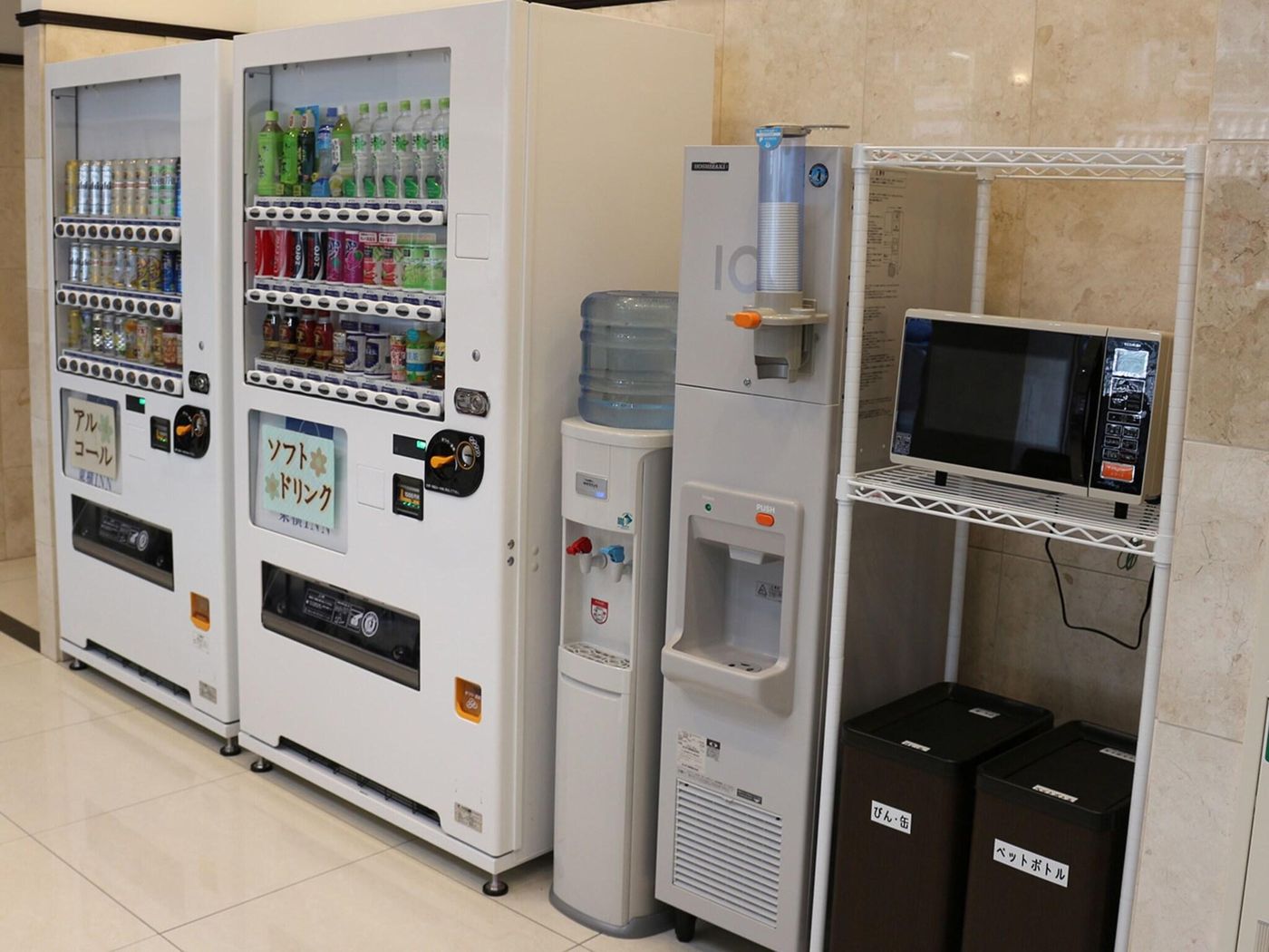 Toyoko Inn Tokyo Shinjuku Kabuki-cho-Japan-Tokyo-General view-6