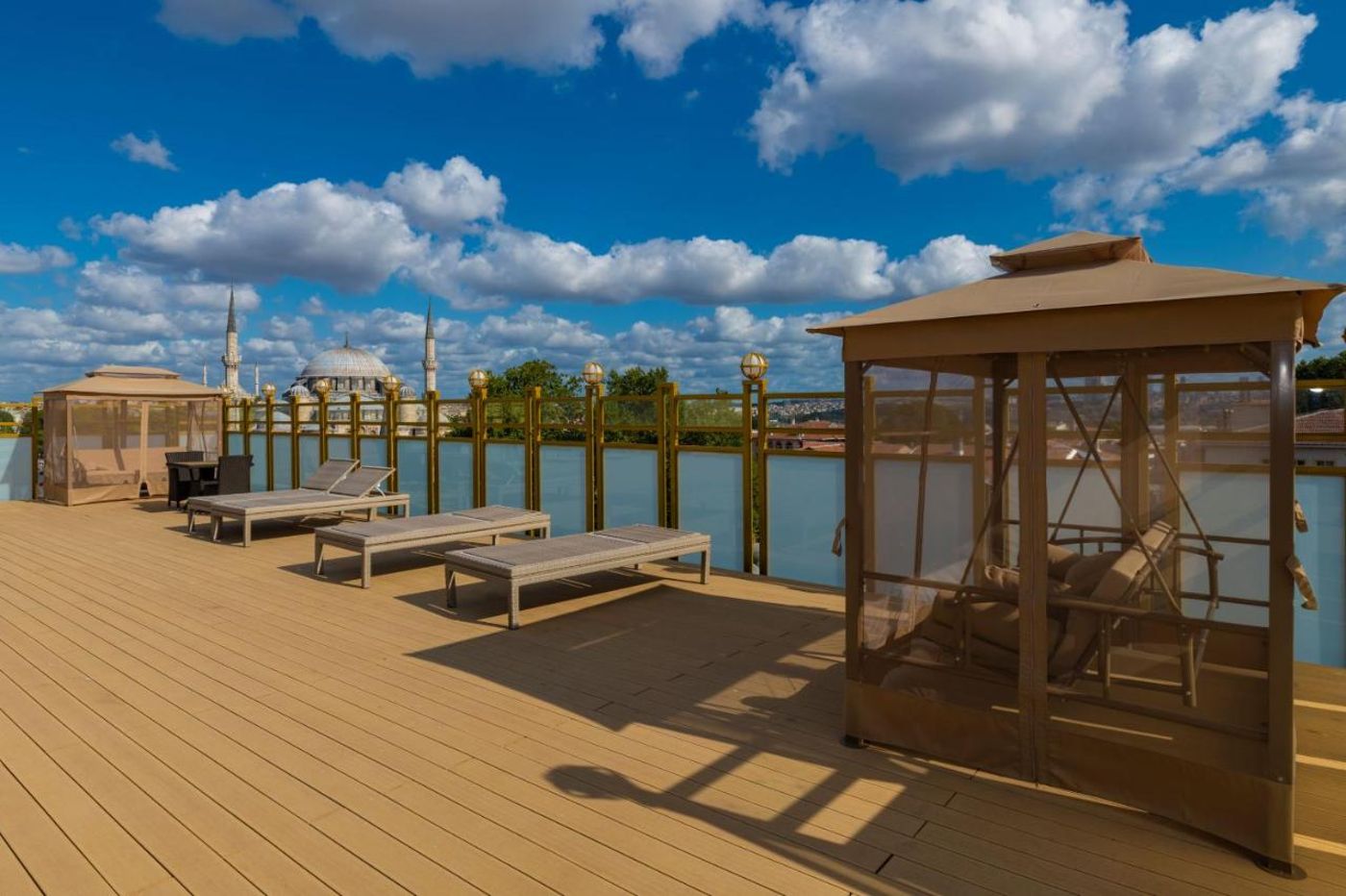 Celal-Aga-Konagi-Terrace-55