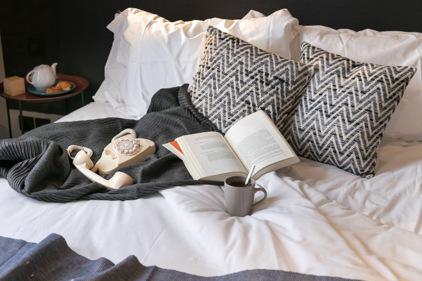 Best-Western-So-Co-by-HappyCulture-Room-26