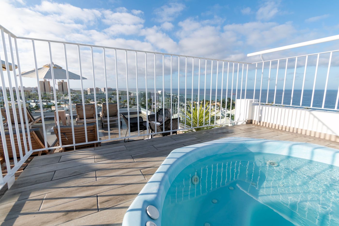 Coral-Ocean-View---Adults-Only-Sports-and-Entertainment-5