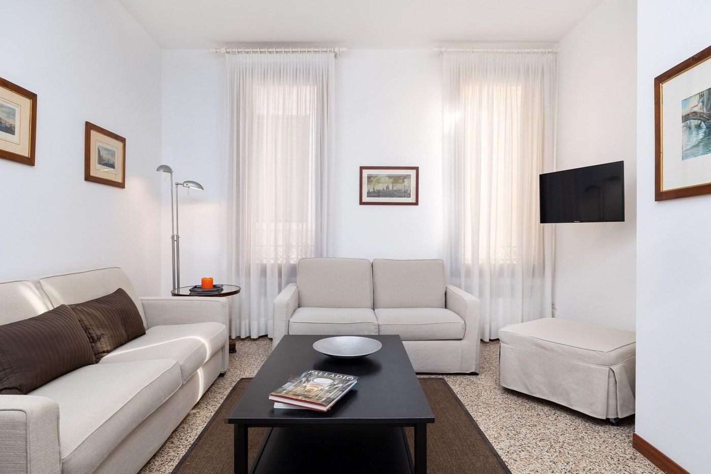 Residence-Ca--Foscolo-Room-25
