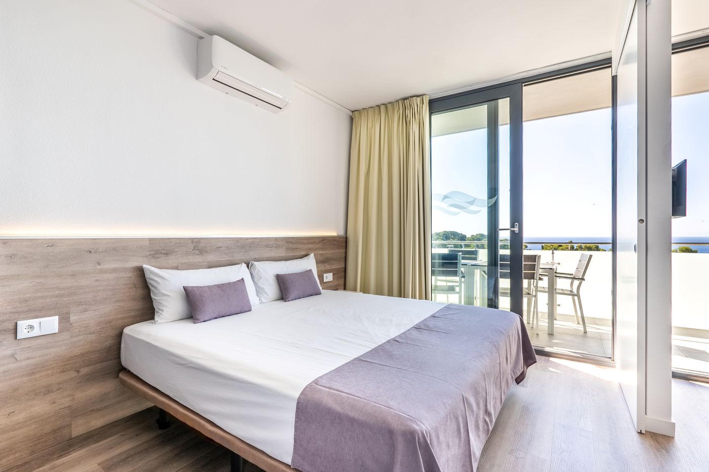 Comtat-Sant-Jordi-Aparthotel-Room-36