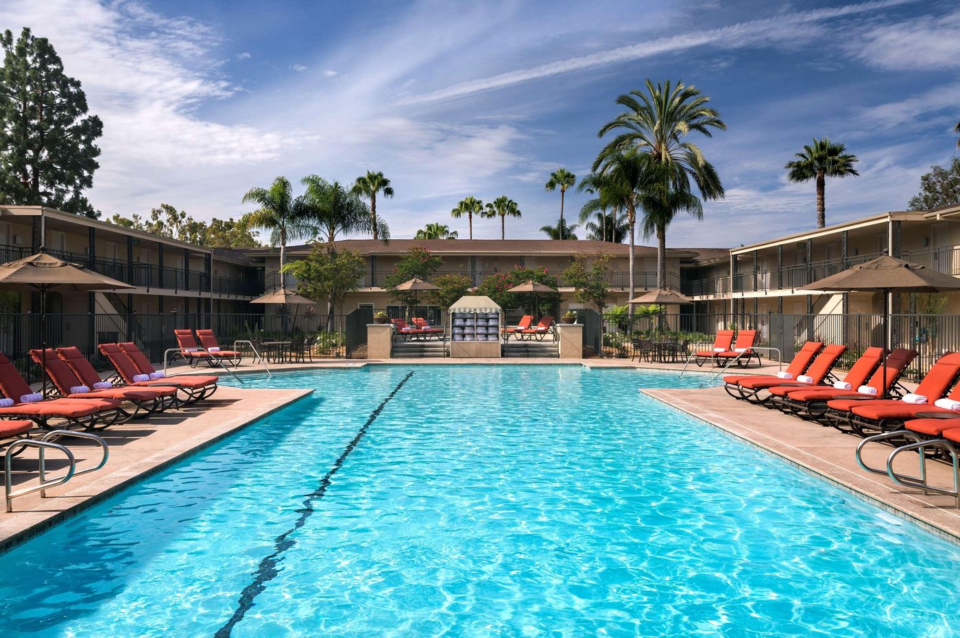 Hyatt-Regency-Newport-Beach-Pool-1