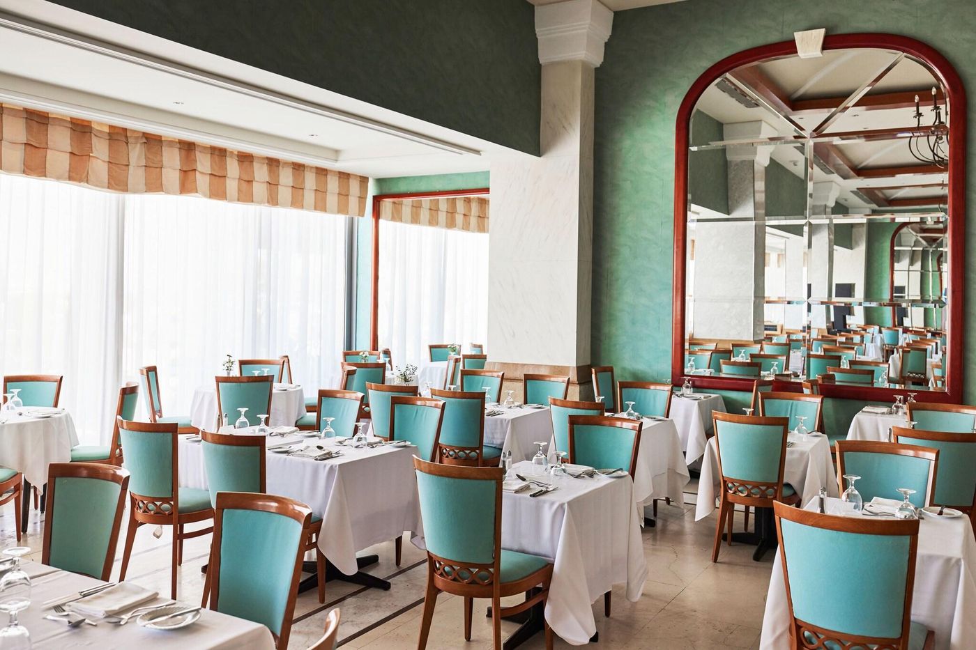 Mediterranean-Hotel-Restaurant-40