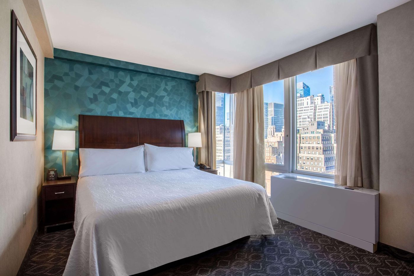 Hilton-Garden-Inn-NY-West-35-Street-Room-21