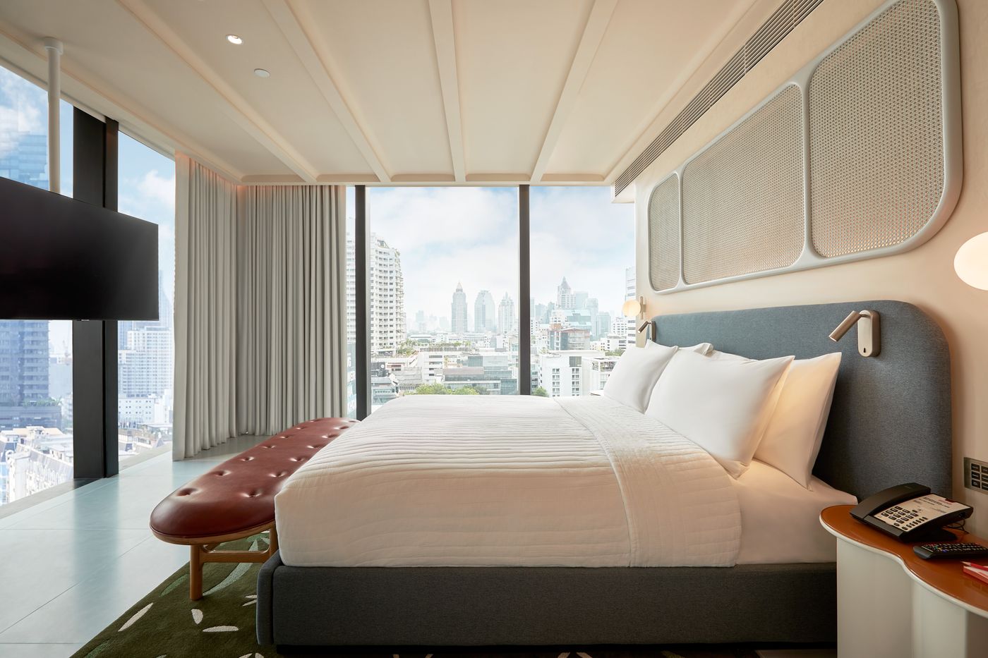 The-Standard--Bangkok-Mahanakhon-Room-20