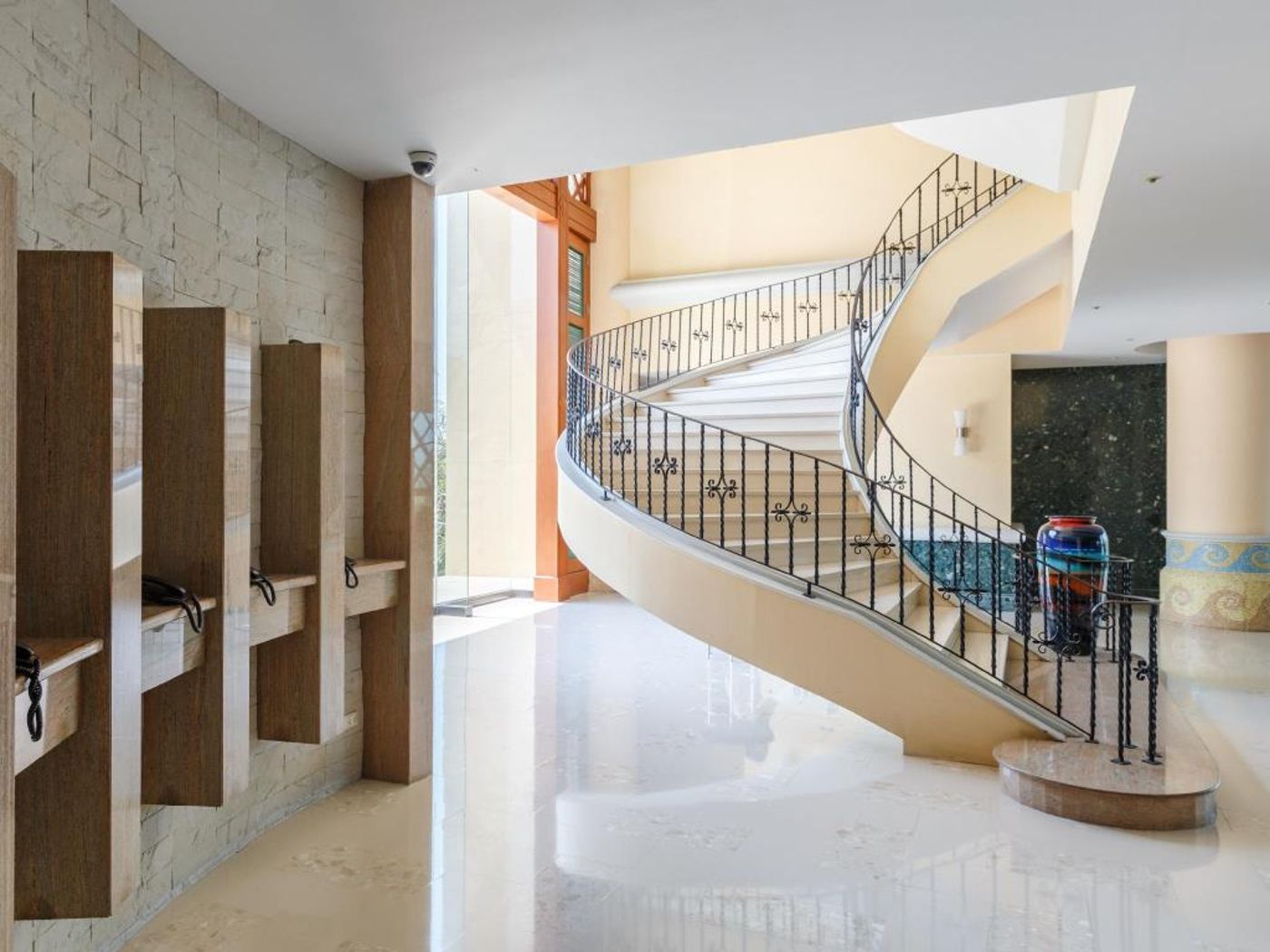 Long Beach Garden Hotel and Pavilions-Thailand-Pattaya City-General view-4