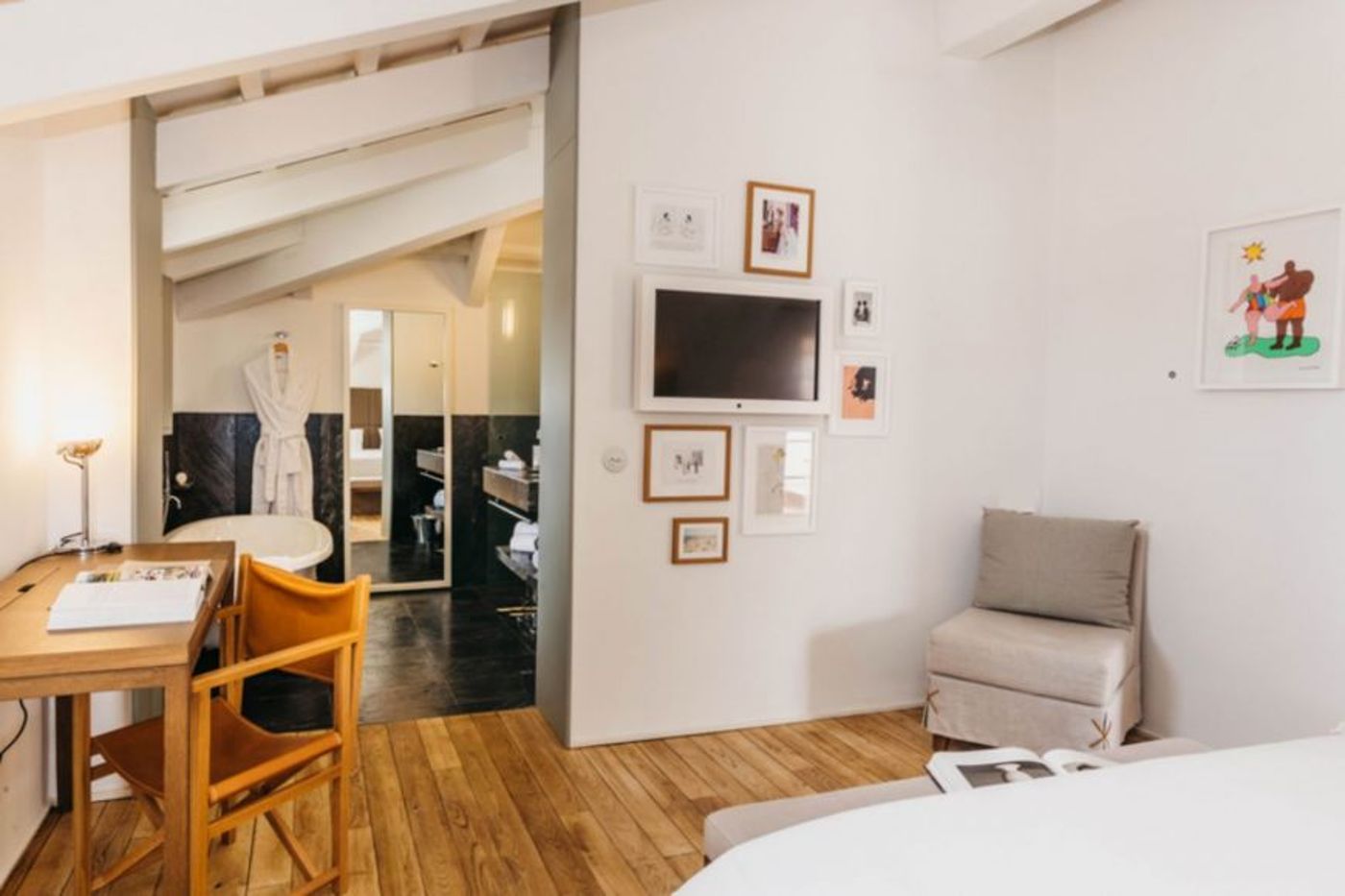 Can-Faustino-Room-34